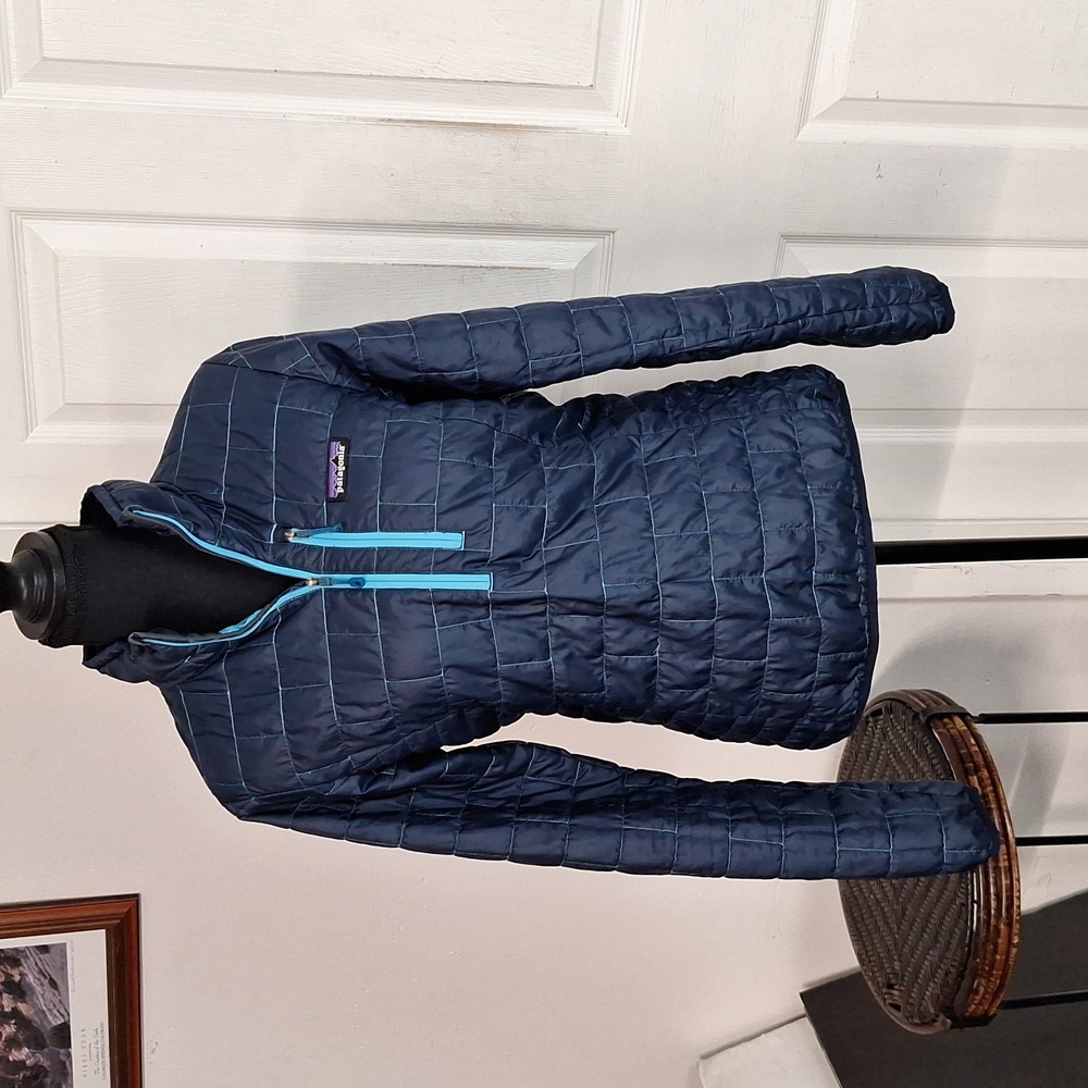 Patagonia Women's Dark Blue Puffer Jacket